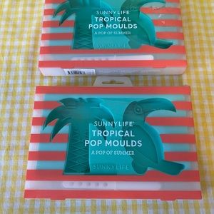 Tropical pop molds! Palm tree and parrot